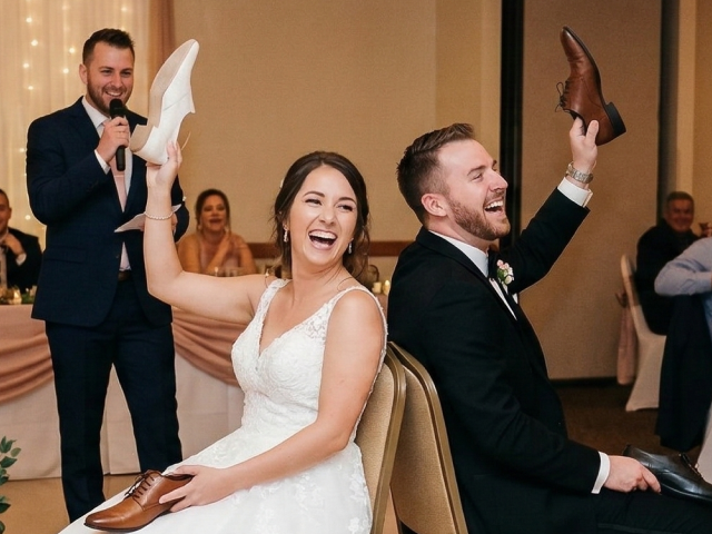 50+ Pertanyaan Wedding Shoe Game Seru untuk Meriahkan Resepsi Pernikahanmu